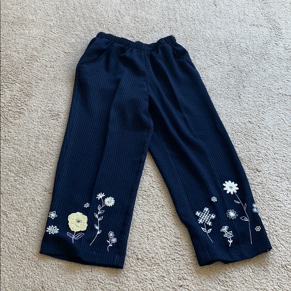 KORET BLUE EMBROIDERED CROP PANTS - Picture 4 of 4